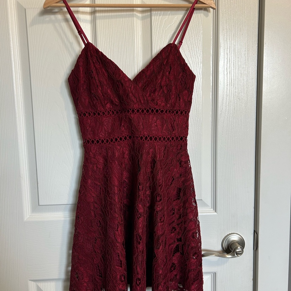 Mi ami Burgundy Lace Mini Dress